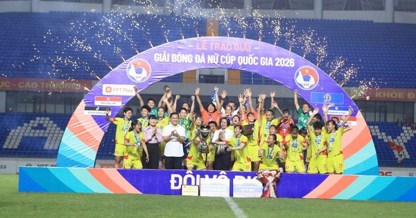 Chủ tịch VFF chúc mừng CLB nữ TP.HCM vô địch Cúp quốc gia 2026 - hình ảnh - jun88go.vip Chủ tịch VFF chúc mừng CLB nữ TP.HCM vô địch Cúp quốc gia 2026 - hình ảnh - jun88go.vip