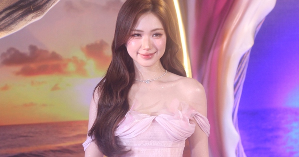 Hòa Minzy lộng lẫy chúc mừng phim ‘Ốc mượn hồn’ – Cơ hội giải trí đa dạng cho fan Việt - hình ảnh - jun88go.vip