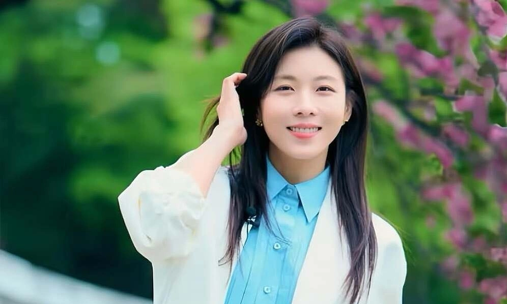JUN88 VIP: Ha Ji Won ‘Hoàng hậu Ki’ gây sốt với phong cách sinh viên trẻ trung - hình ảnh - jun88go.vip