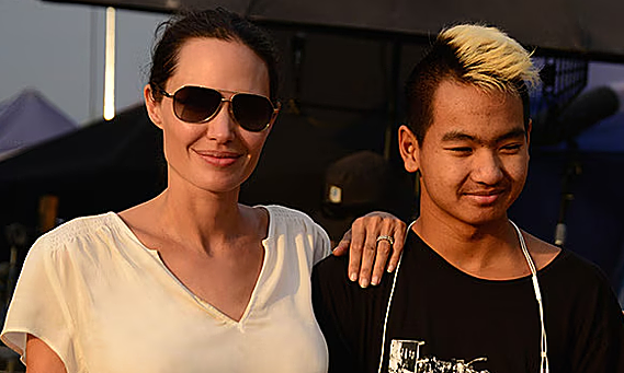 Maddox nộp đơn xin bỏ họ Brad Pitt, chính thức dùng họ mẹ Angelina Jolie - hình ảnh - jun88go.vip