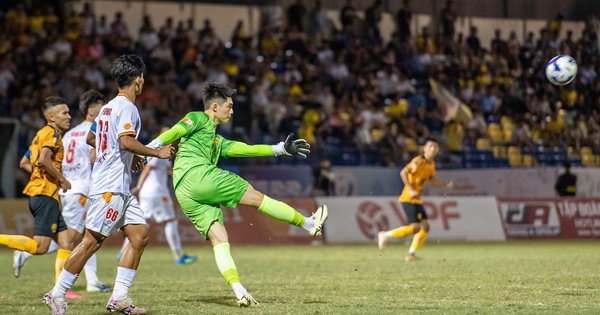 Vòng xoáy trụ hạng V-League bùng nổ: HAGL mất ăn mất ngủ cùng 4 cái tên nào? - hình ảnh - jun88go.vip