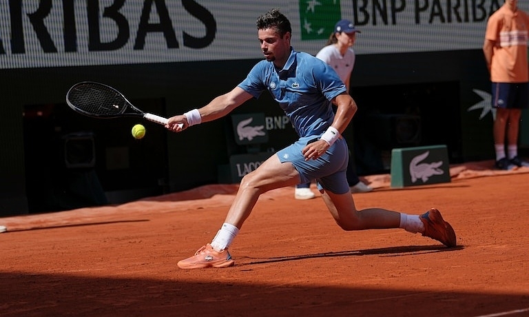 JUN88 hỗ trợ 24/7: Câu chuyện hy hữu tại Roland Garros khiến người hâm mộ sửng sốt - hình ảnh - jun88go.vip JUN88 hỗ trợ 24/7: Câu chuyện hy hữu tại Roland Garros khiến người hâm mộ sửng sốt - hình ảnh - jun88go.vip