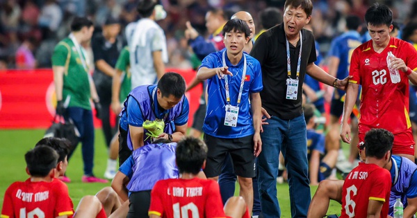 Bảo vệ ngôi vương AFF Cup 2026: Áp lực kép cho HLV Kim Sang-sik đến từ đâu? - hình ảnh - jun88go.vip
