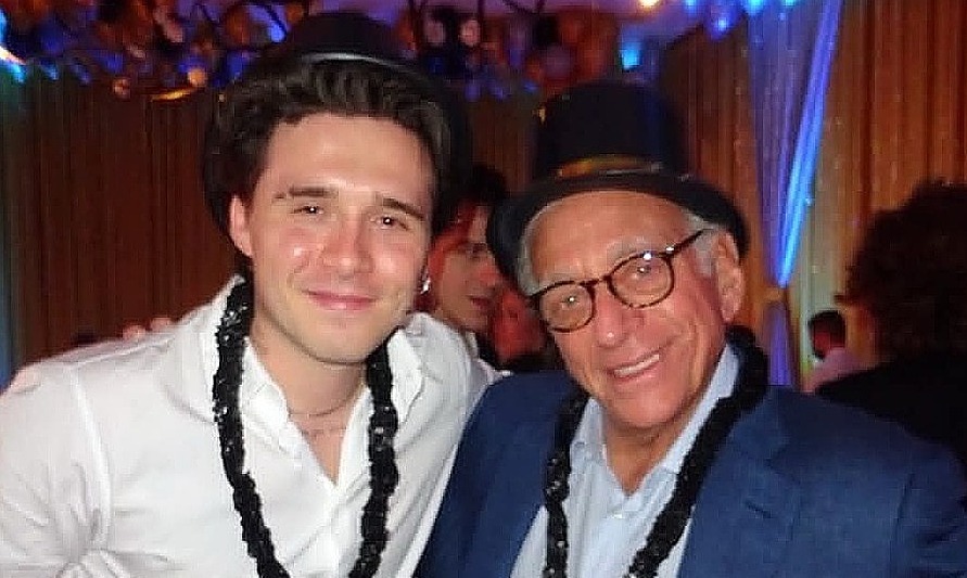 Brooklyn Beckham chúc sinh nhật bố vợ giữa tin đồn bất hòa gia đình - hình ảnh - jun88go.vip