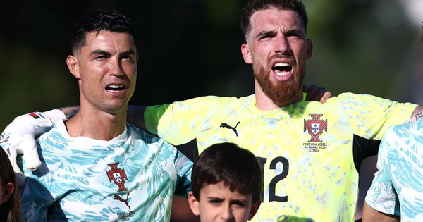 Động đất ở khu vực đội tuyển Bồ Đào Nha rèn quân: Ronaldo thế nào? - hình ảnh - jun88go.vip Động đất ở khu vực đội tuyển Bồ Đào Nha rèn quân: Ronaldo thế nào? - hình ảnh - jun88go.vip