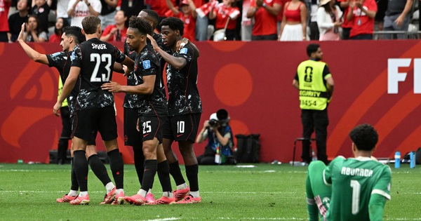 World Cup 2026: Canada hủy diệt Qatar 6-0 sau hai thẻ đỏ - hình ảnh - jun88go.vip