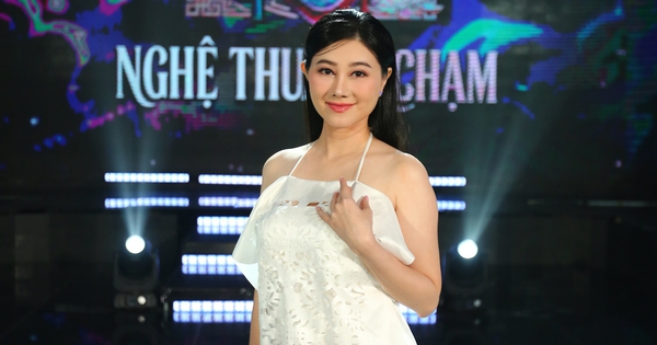 NSND Quế Trân và Võ Hạ Trâm thổi làn gió mới cho cải lương qua dự án ‘Nghệ thuật & chạm’ - hình ảnh - jun88go.vip