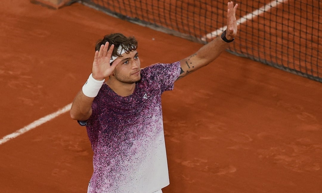 Cobolli nuôi mộng vô địch Roland Garros nhờ phòng tắm của Nadal - hình ảnh - jun88go.vip