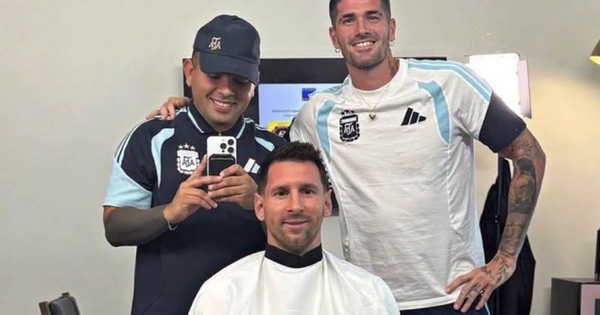 JUN88 hỗ trợ 24/7: Cận cảnh Rodrigo De Paul ‘bám càng’ Messi trước đại chiến Argentina – Áo - hình ảnh - jun88go.vip JUN88 hỗ trợ 24/7: Cận cảnh Rodrigo De Paul ‘bám càng’ Messi trước đại chiến Argentina – Áo - hình ảnh - jun88go.vip