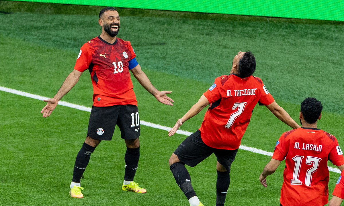 Salah tỏa sáng, Ai Cập có chiến thắng World Cup đầu tiên – Cơ hội cược hấp dẫn cùng JUN88 - hình ảnh - jun88go.vip Salah tỏa sáng, Ai Cập có chiến thắng World Cup đầu tiên – Cơ hội cược hấp dẫn cùng JUN88 - hình ảnh - jun88go.vip