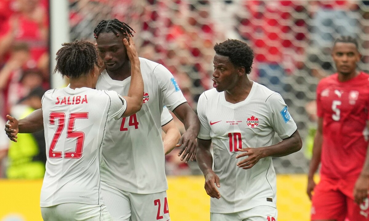 Cả ba đội chủ nhà World Cup 2026 vượt qua vòng bảng: Dấu ấn lịch sử và cơ hội cho người hâm mộ Việt - hình ảnh - jun88go.vip