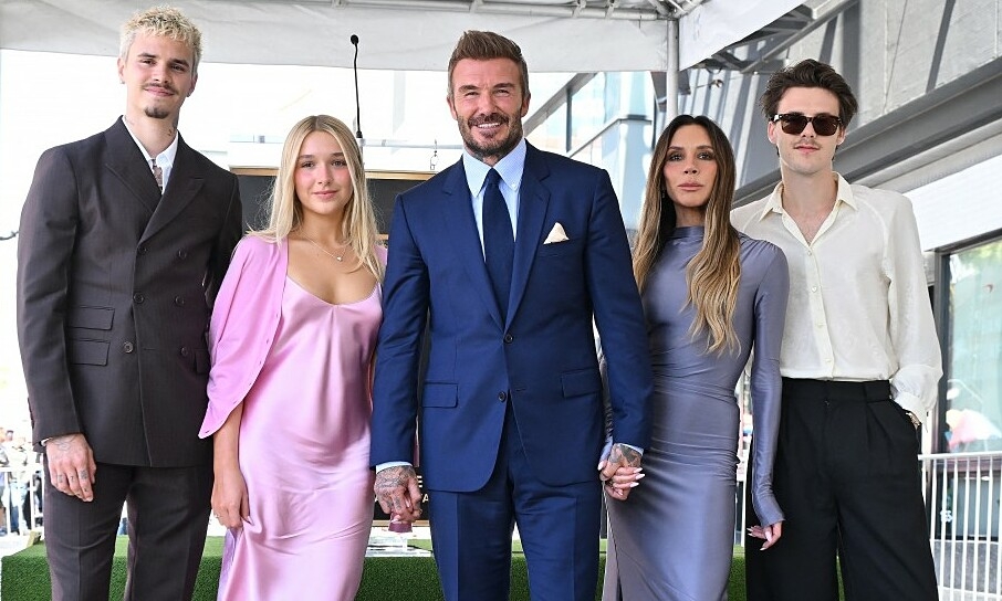 JUN88 Việt Nam chia sẻ khoảnh khắc David Beckham được vinh danh trên Đại lộ Danh vọng - hình ảnh - jun88go.vip JUN88 Việt Nam chia sẻ khoảnh khắc David Beckham được vinh danh trên Đại lộ Danh vọng - hình ảnh - jun88go.vip