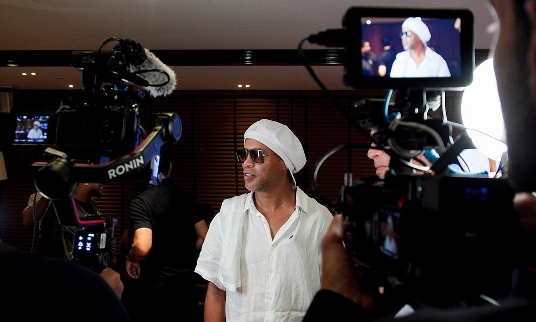 Ronaldinho trở lại sân cỏ ở tuổi 46: Huyền thoại Brazil ký hợp đồng với CLB Ravenna - hình ảnh - jun88go.vip