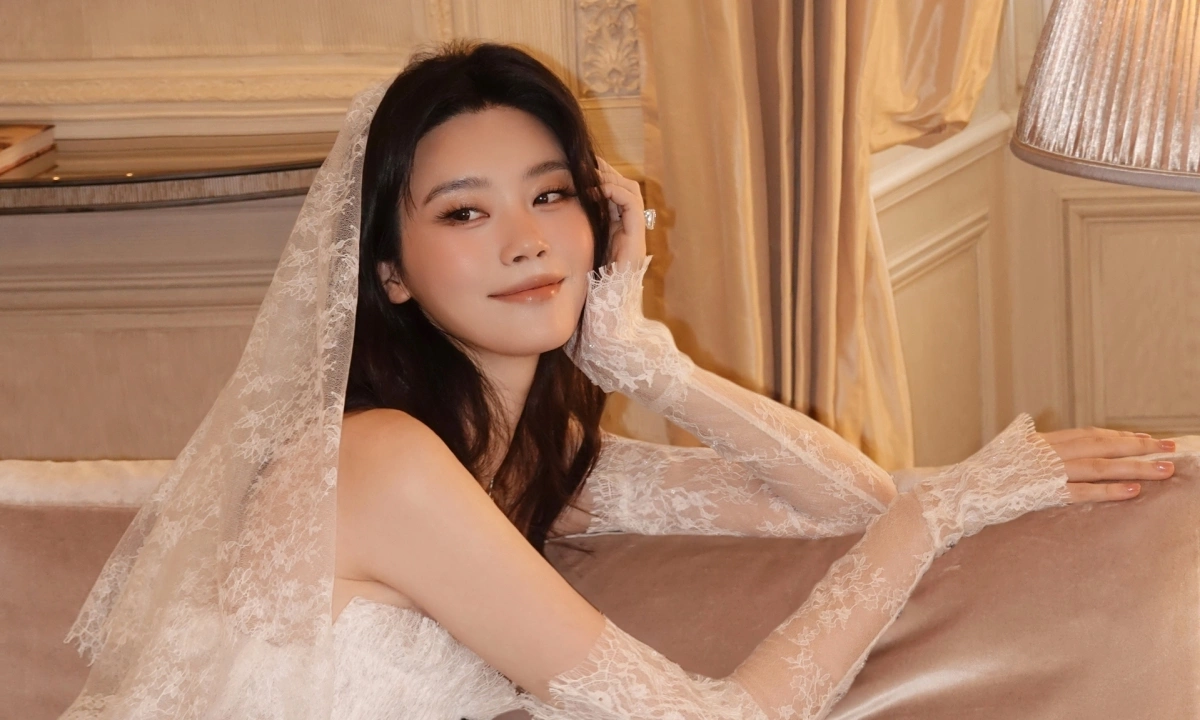 Hề Mộng Dao lộng lẫy trong váy cưới Việt, JUN88 baccarat và làn sóng giải trí châu Á - hình ảnh - jun88go.vip Hề Mộng Dao lộng lẫy trong váy cưới Việt, JUN88 baccarat và làn sóng giải trí châu Á - hình ảnh - jun88go.vip