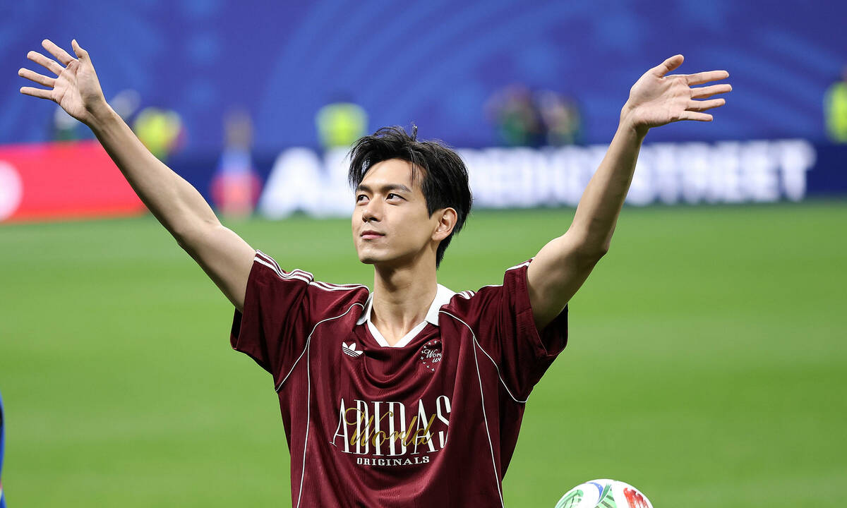 Tài tử Lý Hiện khuấy động World Cup 2026: Cơ hội nhận thưởng +58K từ JUN88 - hình ảnh - jun88go.vip Tài tử Lý Hiện khuấy động World Cup 2026: Cơ hội nhận thưởng +58K từ JUN88 - hình ảnh - jun88go.vip