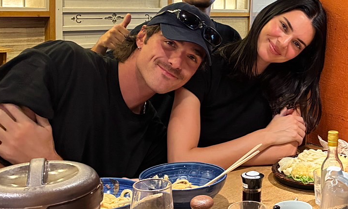 Kendall Jenner và Jacob Elordi gây sốt tại Nhật Bản – Cơ hội giải trí cùng JUN88 - hình ảnh - jun88go.vip