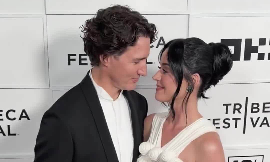 Katy Perry và Justin Trudeau lần đầu sánh đôi trên thảm đỏ: Dấu ấn mới trong làng giải trí quốc tế - hình ảnh - jun88go.vip Katy Perry và Justin Trudeau lần đầu sánh đôi trên thảm đỏ: Dấu ấn mới trong làng giải trí quốc tế - hình ảnh - jun88go.vip