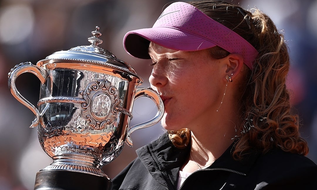 Andreeva Vô Địch Roland Garros 2026: Chiến Thắng Gây Sốt Của Cô Gái 19 Tuổi - hình ảnh - jun88go.vip