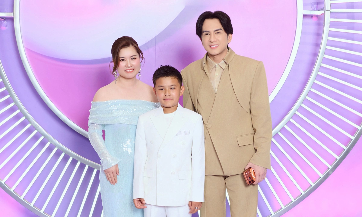 Đan Trường đưa vợ cũ và con trai đi sự kiện: góc nhìn mới cho người chơi Việt - hình ảnh - jun88go.vip