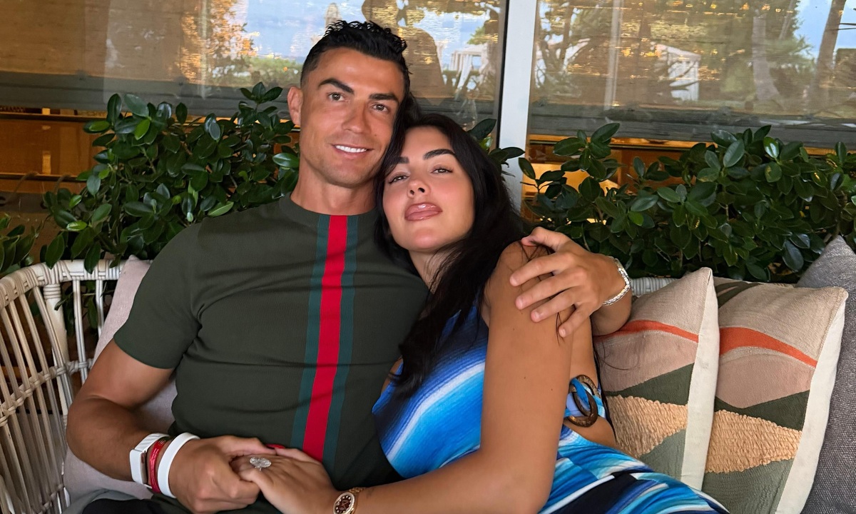 JUN88 baccarat và hành trình 10 năm yêu bền chặt của Ronaldo cùng Georgina - hình ảnh - jun88go.vip JUN88 baccarat và hành trình 10 năm yêu bền chặt của Ronaldo cùng Georgina - hình ảnh - jun88go.vip