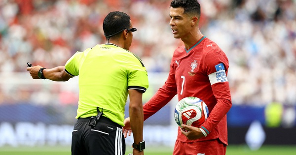 Ronaldo từ chối bình luận về Messi, JUN88 mang đến trải nghiệm cá cược thể thao đỉnh cao - hình ảnh - jun88go.vip