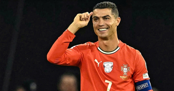 Bồ Đào Nha mạnh hơn nếu Ronaldo chấp nhận lùi lại - hình ảnh - jun88go.vip