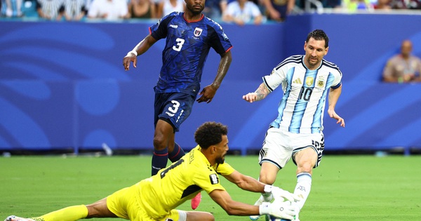 Khoảnh khắc thủ thành Vozinha chặn đứng cú sút của Messi gây sốt: Đỉnh cao đời người! - hình ảnh - jun88go.vip